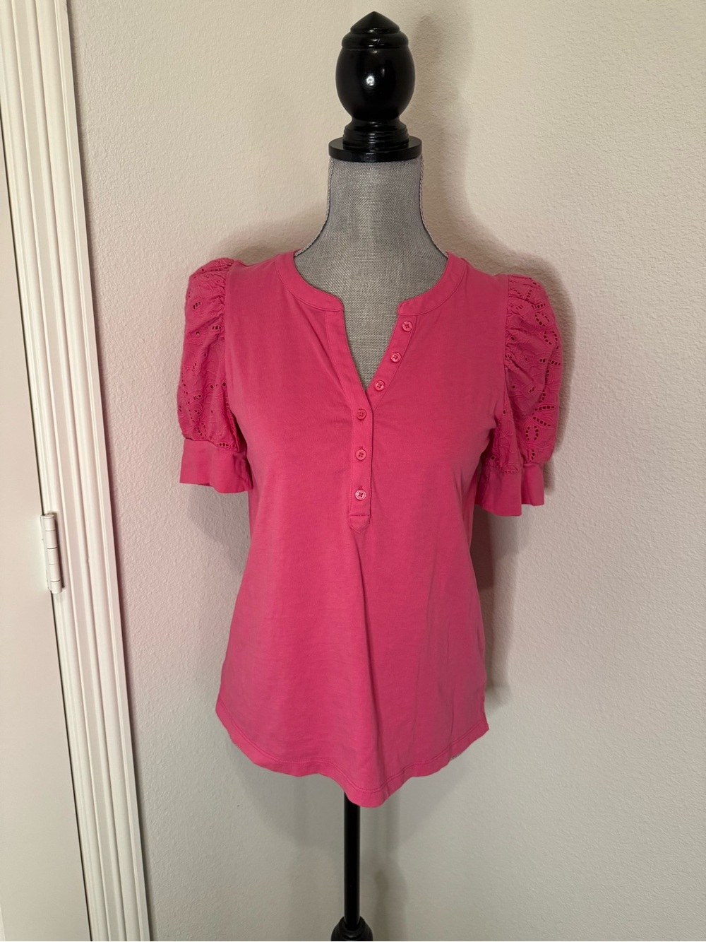 crown & ivy Hot Pink Eyelet Puff Sleeve Henley Blouse